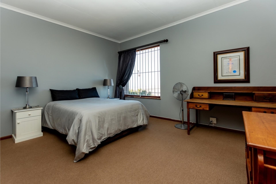 4 Bedroom Property for Sale in Vredenburg Western Cape